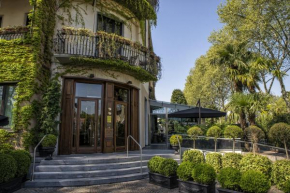 Отель Hotel de la Ville Monza - Small Luxury Hotels of the World  Монца